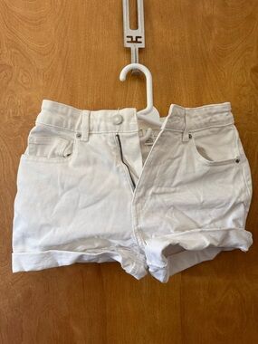H&M White Denim Roll-Cuff Jean Shorts
